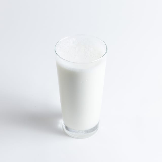 Leche (Milk).