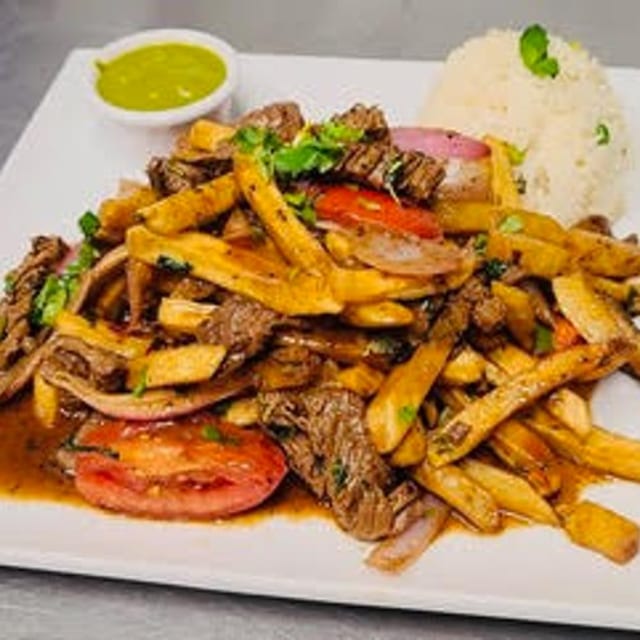 Lomo Saltado Criollo.