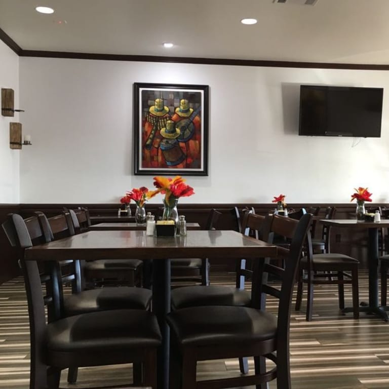 Dine-In Delight