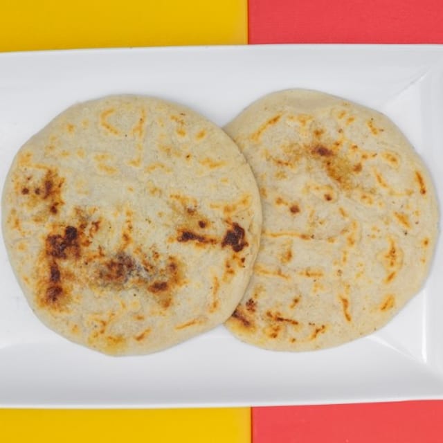 Chicharrón y Queso (Pork Rinds and Cheese).