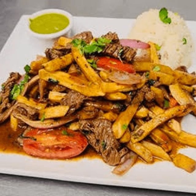 Lomo Saltado Criollo.