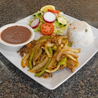Bistec Encebollado
